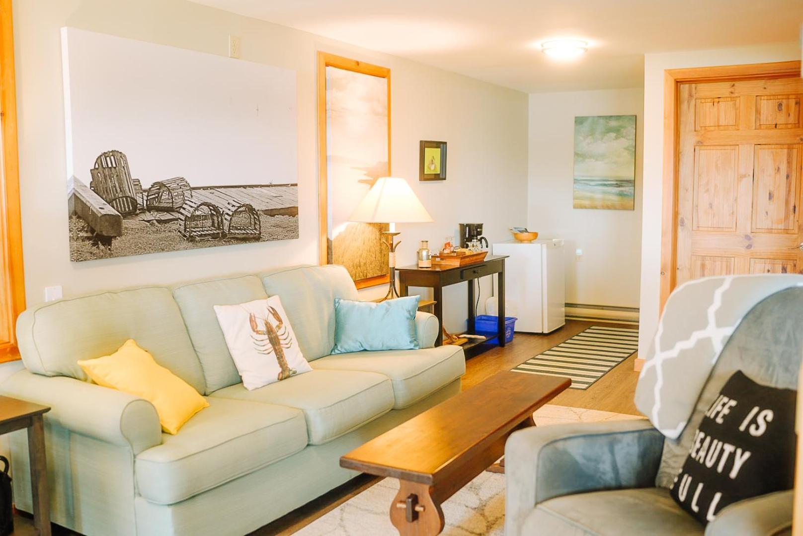 The Water's Edge & Gallery 4* Baddeck